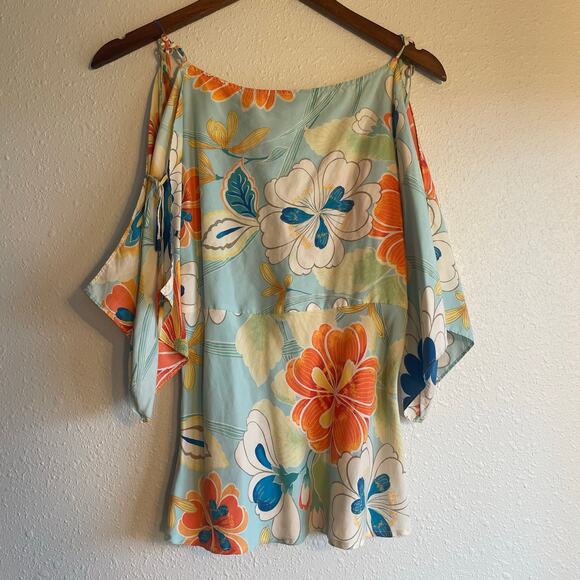 Express Chic Maximal Silk Spring Summer Cutout Top - Picture 3 of 6